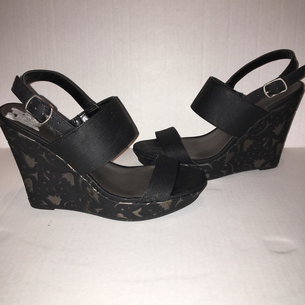 Jacquard Detail Wedges